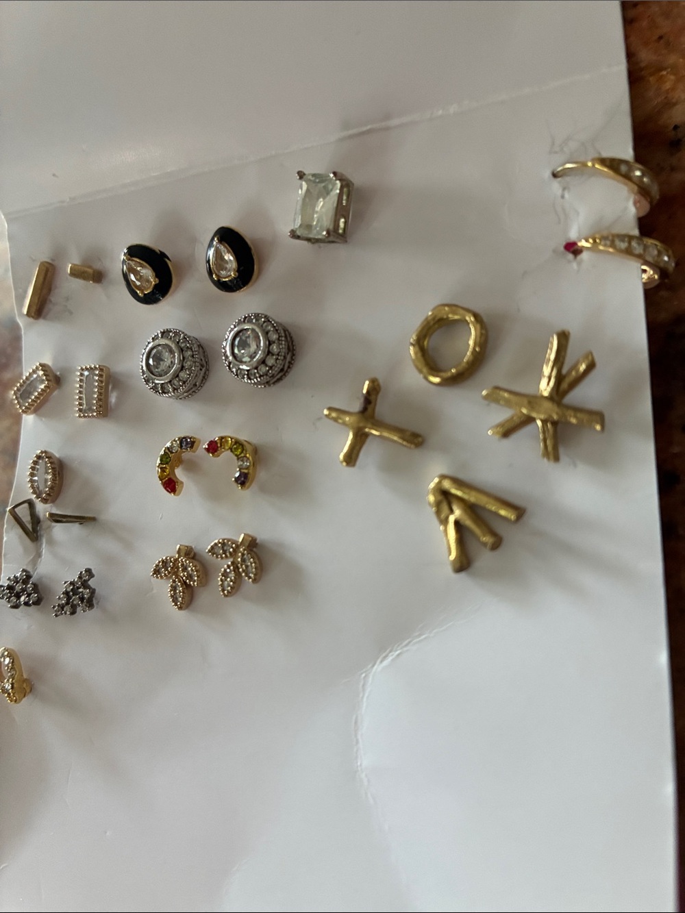 Earring bundle - Picture 8 of 9